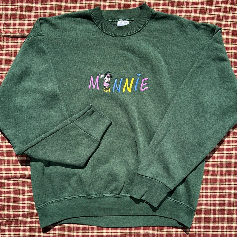 Vintage Disney & Co Minnie Mouse Embroidered Crew Neck Sweater